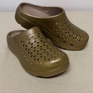 Revitalign Orthotic Recovery Clog gold 7